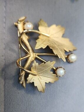 Sarah Cov Gold Leaf and Pearl Cluster Brooch